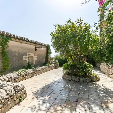 Cozy In Ragusa With Kitchen * Camemi