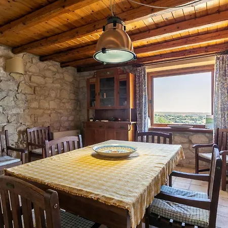 Cozy In Ragusa With Kitchen Сasa de vacaciones Camemi