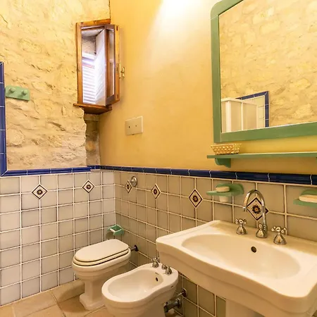 Cozy In Ragusa With Kitchen